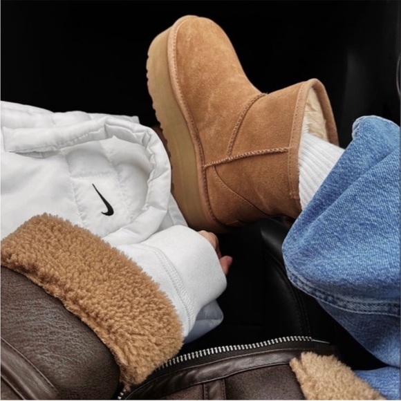 UGG Classic Mini Platform Boots Chestnut - Picture 3 of 11